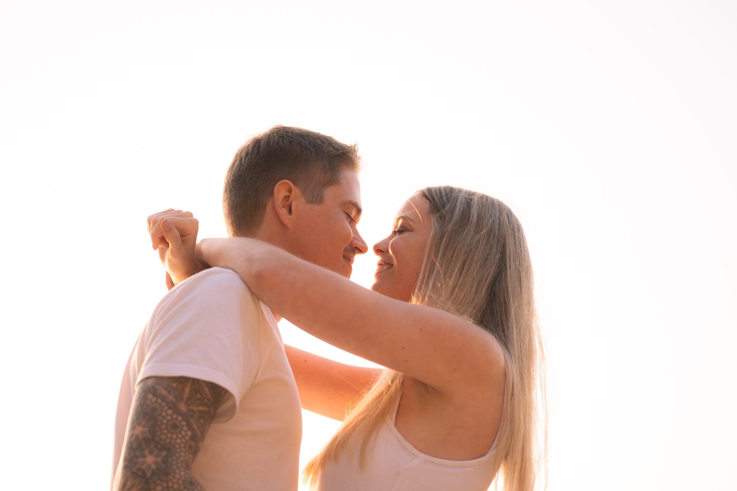 seance-photo-couple-mariage-chic-boheme